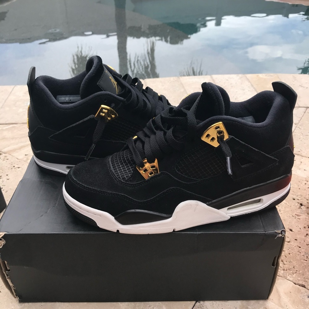 Jordan royalty 4’s